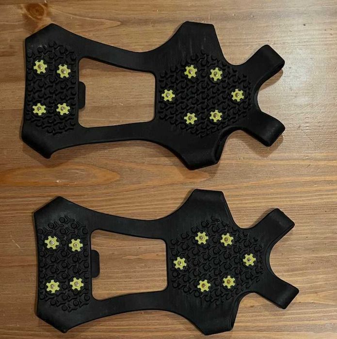 Raczki antypoślizgowe do butów na śnieg,