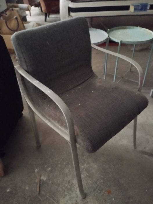 Cadeira vintage com braços