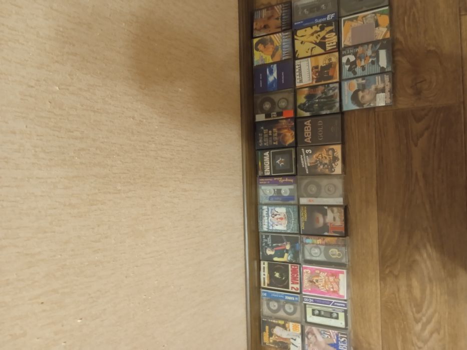 Аудиокассеты.  .