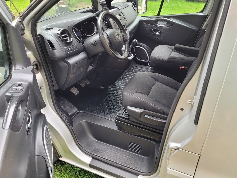 Opel Vivaro B 1.6cdti 140km long brygadowka 5osob