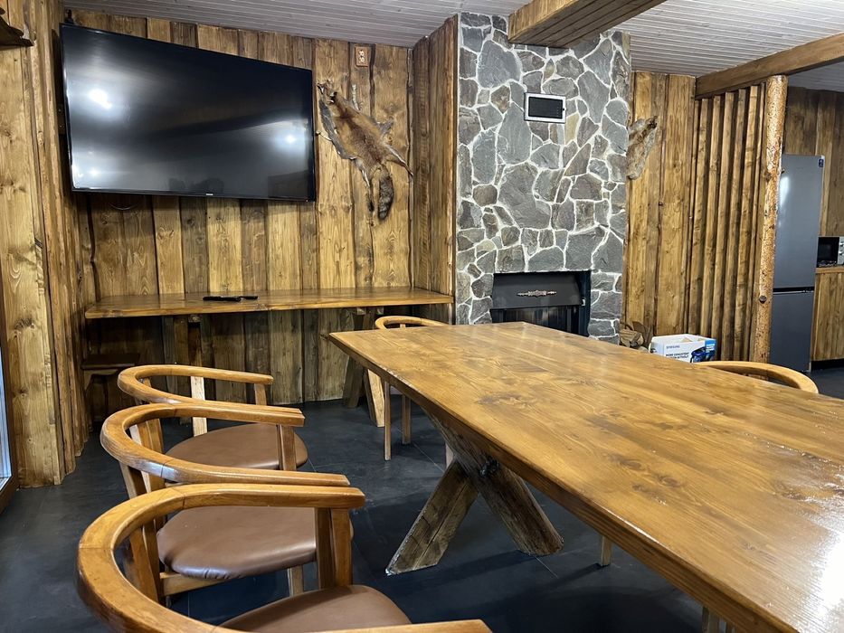 Затишний будинок для відпочинку та святкувань у Rest Family