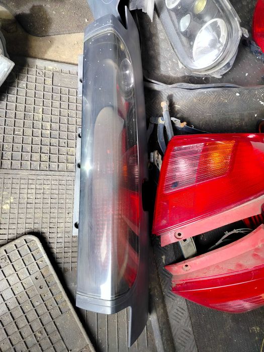 Lampy tylne Renault Trafic Opel Vivaro