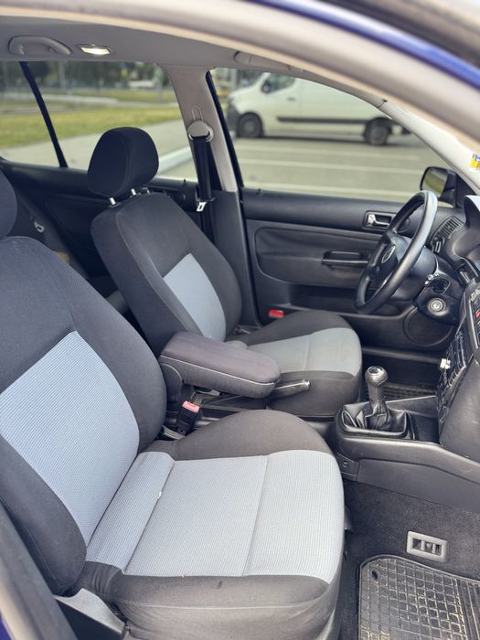 Volkswagen Golf 4 1.4 2003 Edition