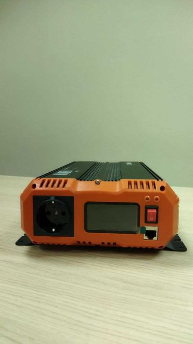 Інвертор 12V → 220V 1800W Pure Sine Wave Перетворювач напруги