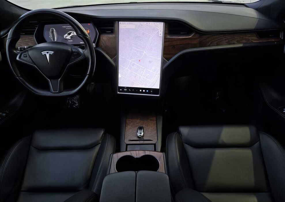 Tesla Model S      2021