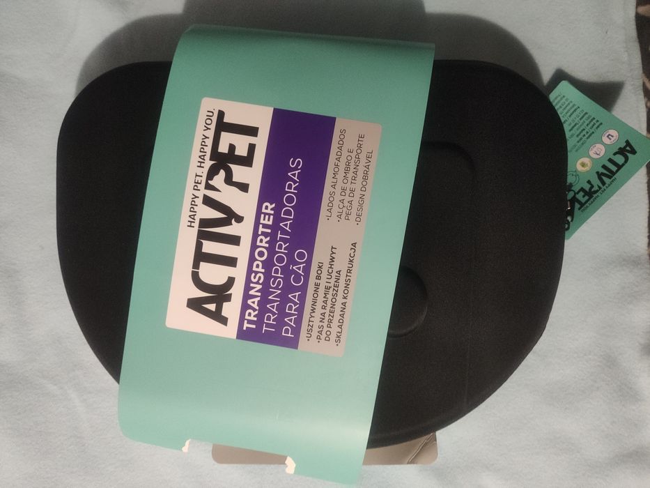 Nowy składany transporter  ActivPet
Wymiary 43 x 22 x 32 cm
Usztywn