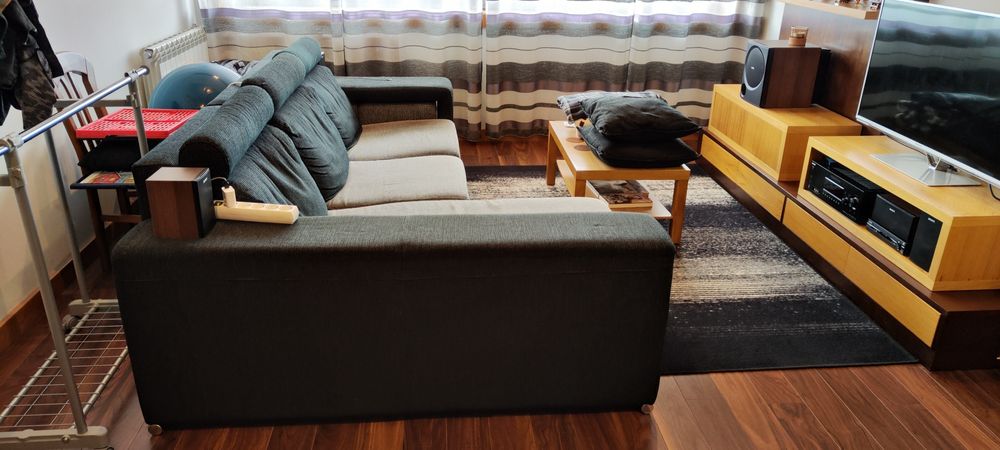 Sofá com chaise long