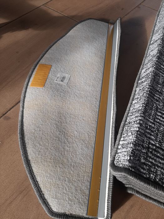 Nakładki dywaniki na schody