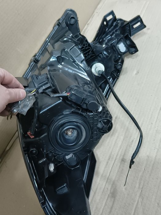 Фара Nissan Note Оригинал