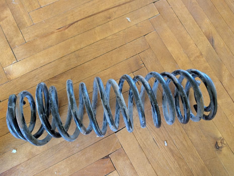 Пружини до a4 b5 avant 2.5 tdi