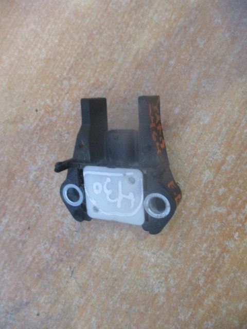 Sensor airbag frente esquerdo TOYOTA Yaris (_P9_)