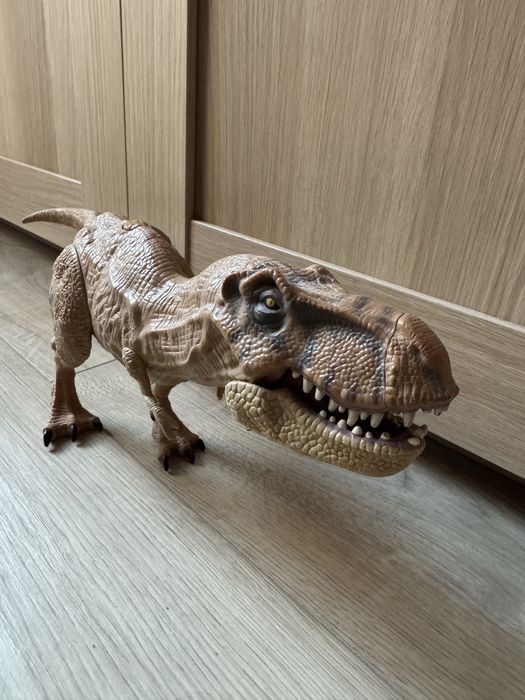 Dinozaur T-Rex Jurassic World Mattel 2015 Tyranozaur