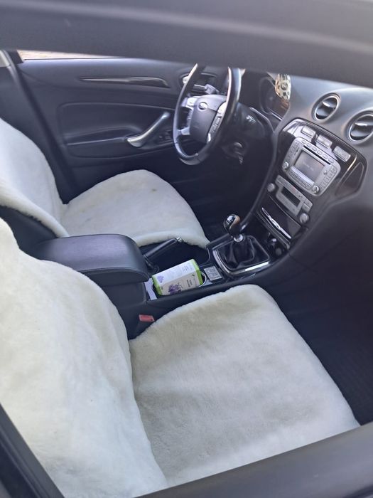 Ford  Mondeo 1,8 TITANIUM