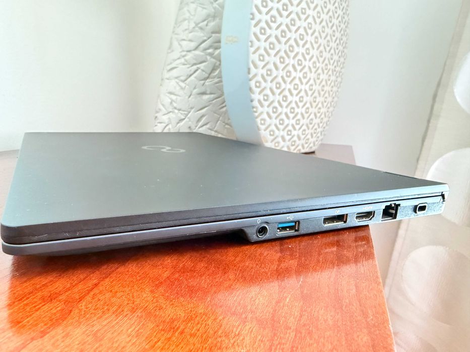 Fujitsu Lifebook U759 | 15.6" Full HD | i5-8265U Quad Core | 16 GB RAM | 512 GB SSD64752391364867124