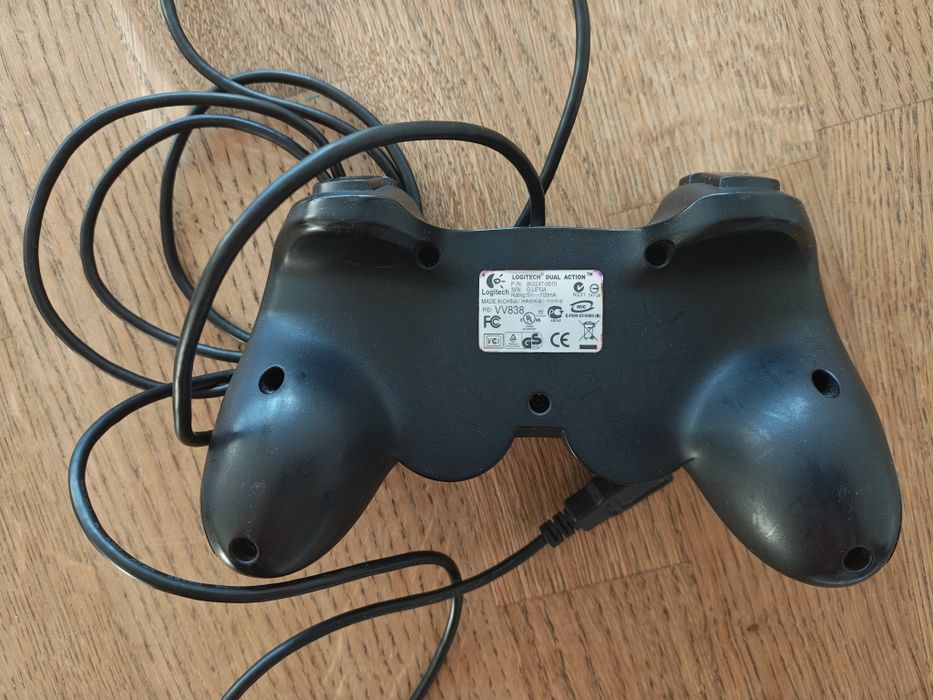 Pad Logitech Dual Action