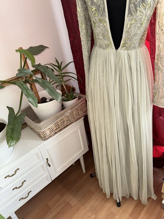 Szałwiowa sukienka maxi zdobiona cekinowa tiulowa m 38 asos L 40