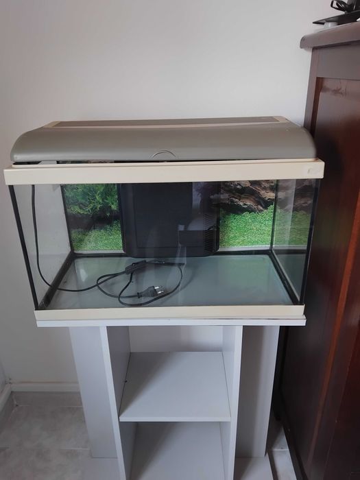 Aquário aquatlantis 65 litros e móvel