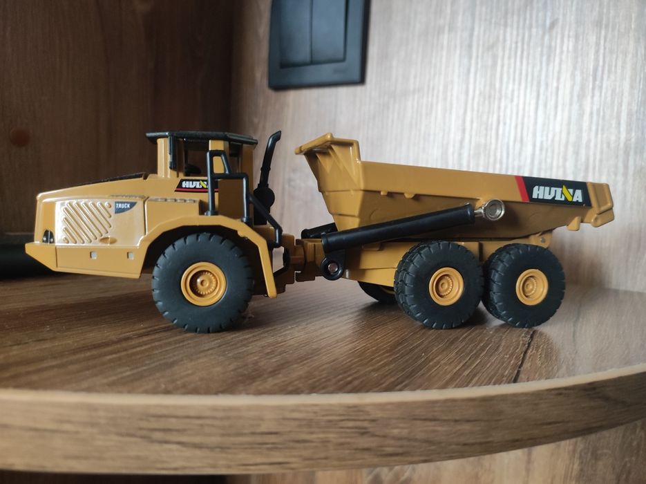Самосвал Huina  Toys 1712