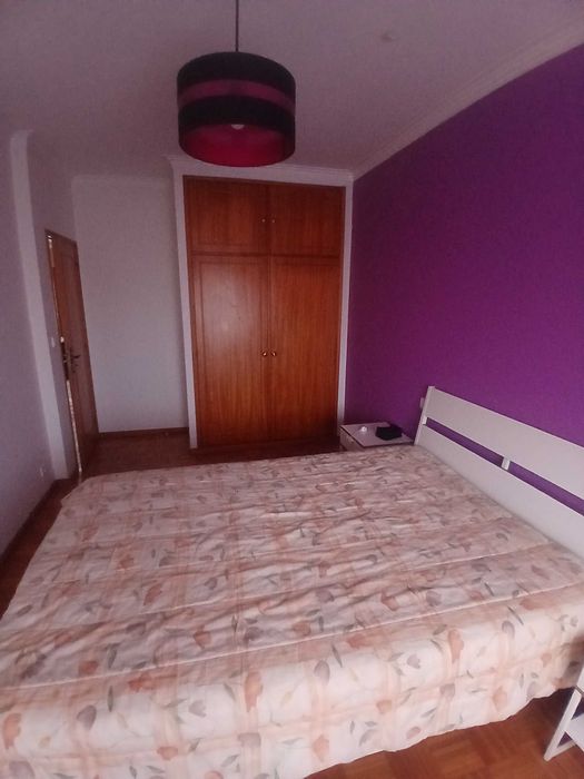 Quarto em apartamento t2 Vila do Conde