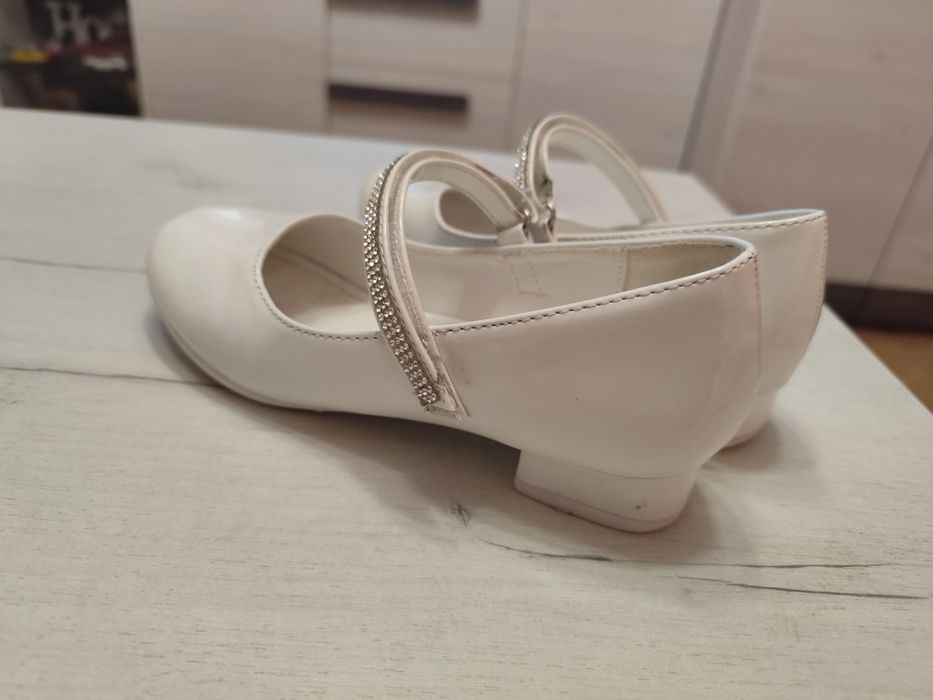 Buty komunijne jak nowe Nelli Blu 34 lakierki Chorzów