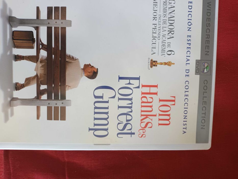 Vendo DVDs da minha coleção que tem cerca de 200 títulos de grande qualidade e bom estado de conservação.