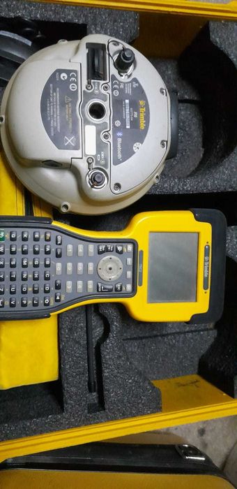 GNSS Trimble R8 instrument geodezyjny