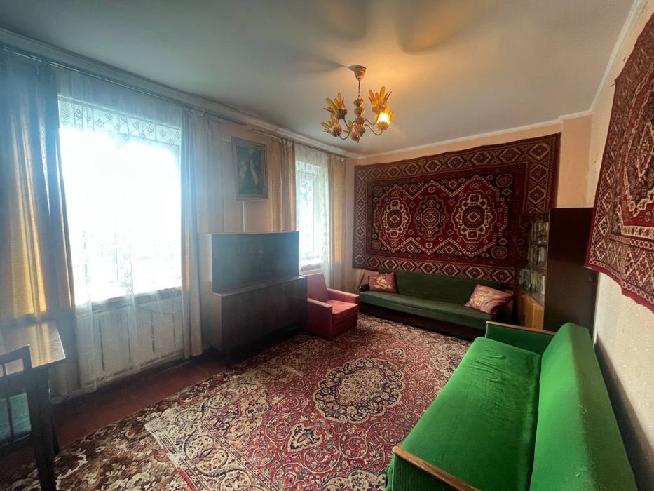 Продаж 2 кімнатної квартирі центр( паркова зона)