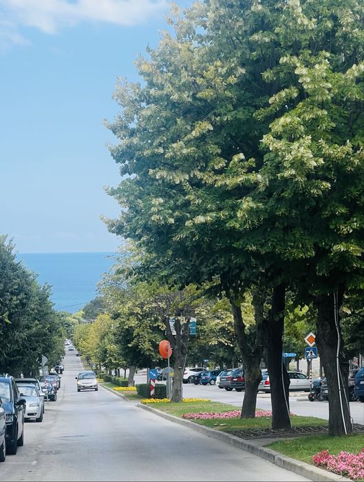 Болгарія, продаю видову квартиру , море  150 м