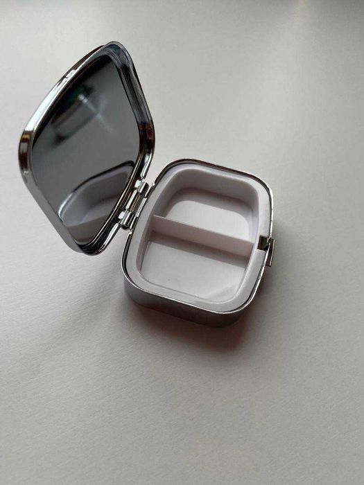 Таблетниця, органайзер для таблеток