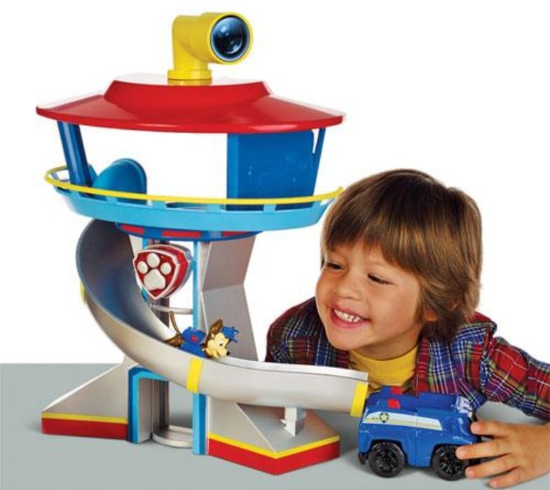 Vendo Torre de Controlo da Patrulha