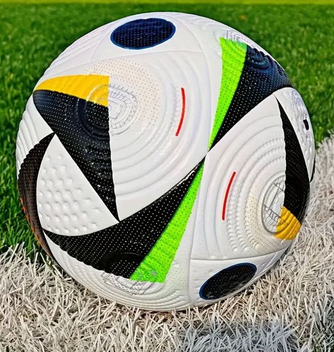 Футбольний м’яч UEFA Euro 24 League 5 розмір безшовний