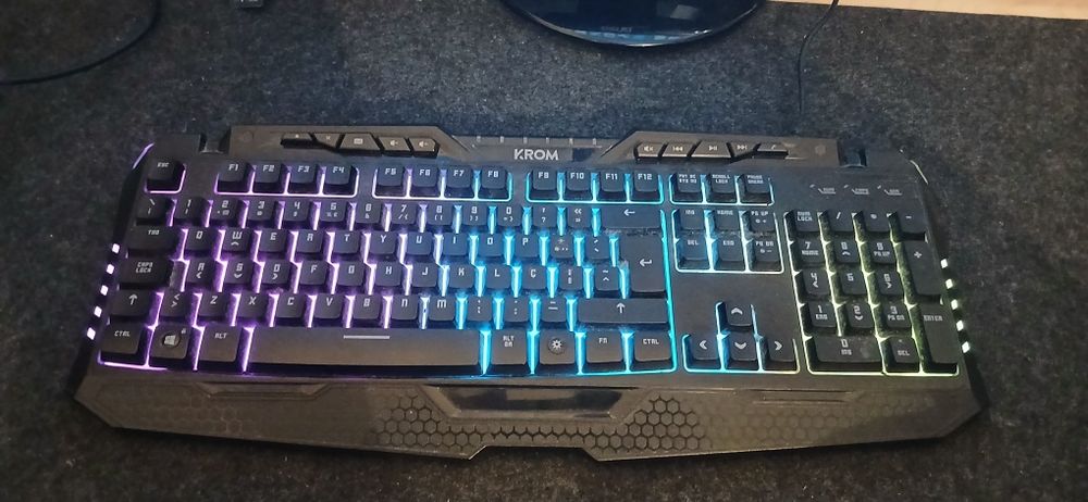 Vendo teclado KRom