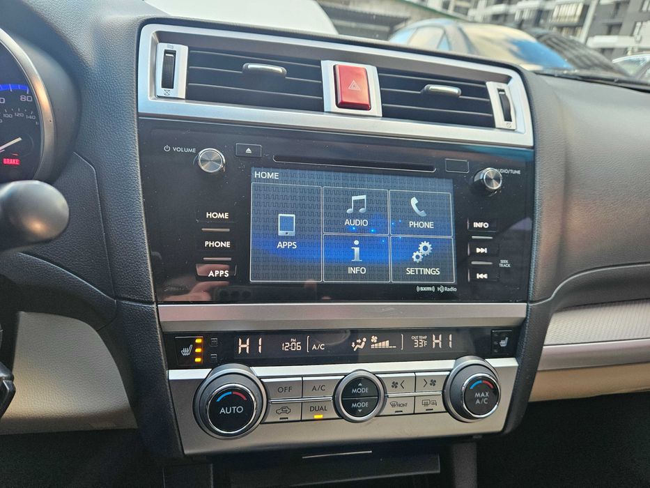 Subaru Legacy 2.5 бензин, АКПП полный привод.