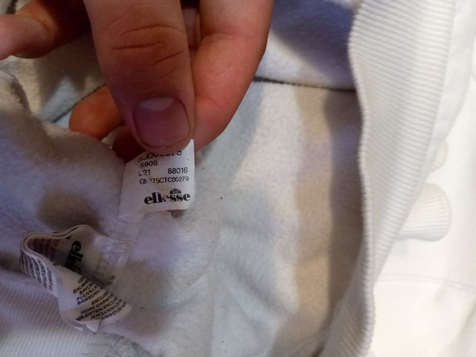 ellesse 500 грн.