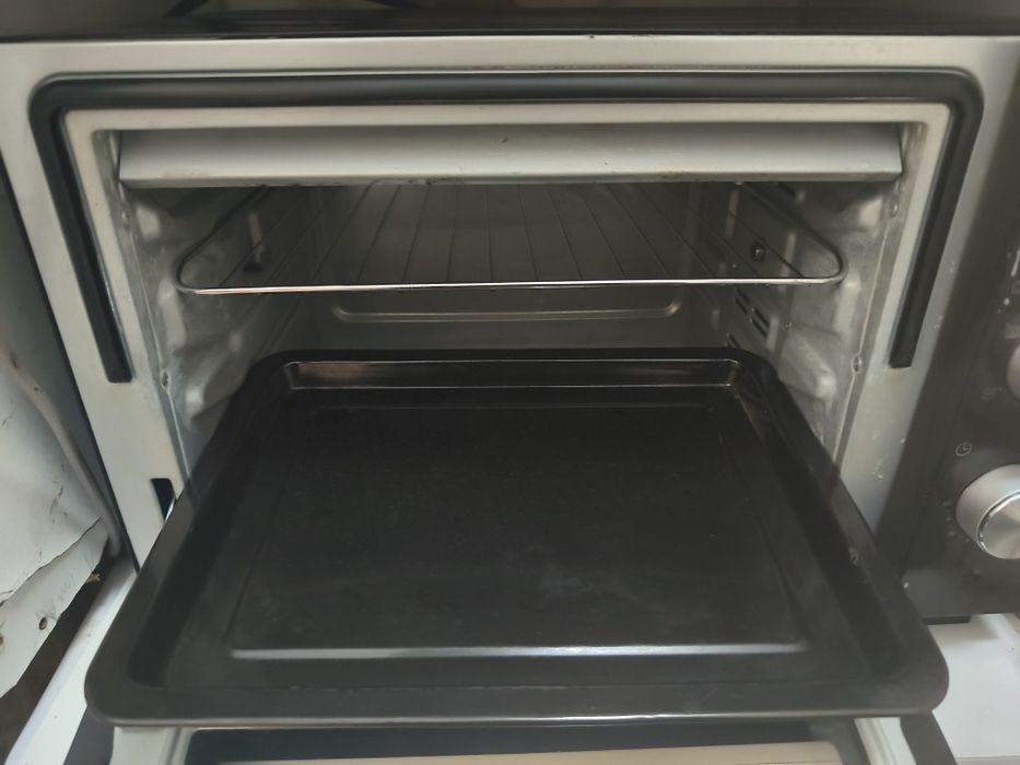 Forno elétrico Becken 46 L.