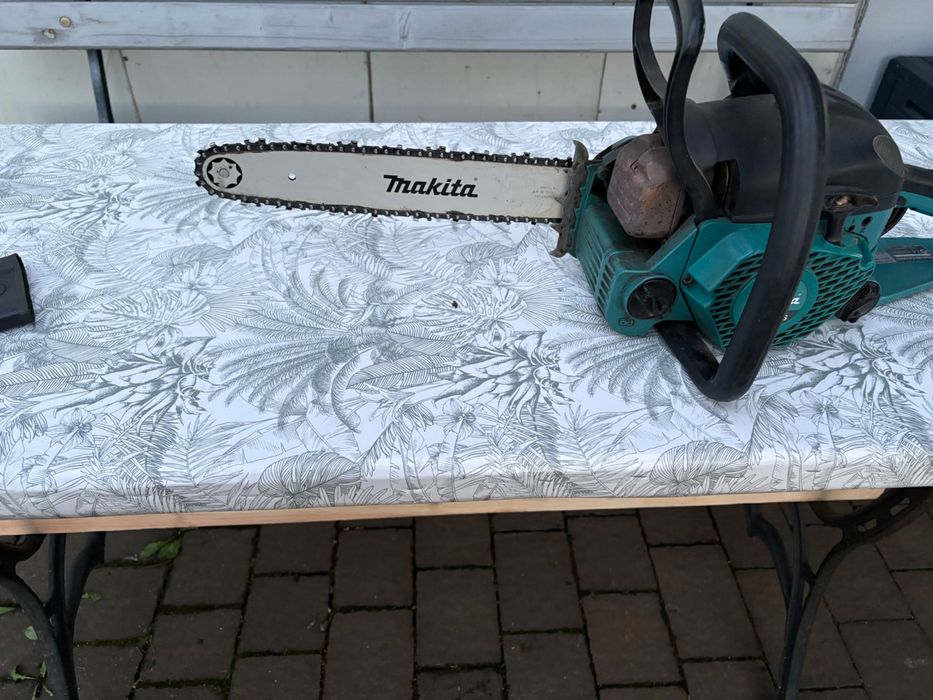 Pilarka spalinowa makita EA3200S