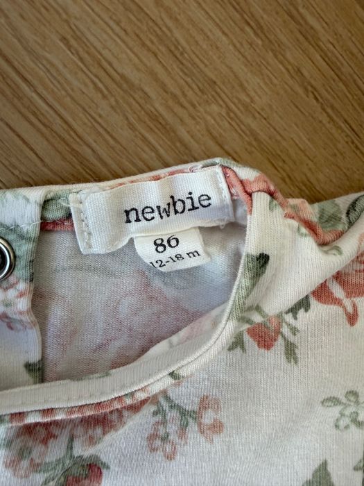 Piękne sukienka dla dziewczynki NEWBIE [rozmiar: 86]