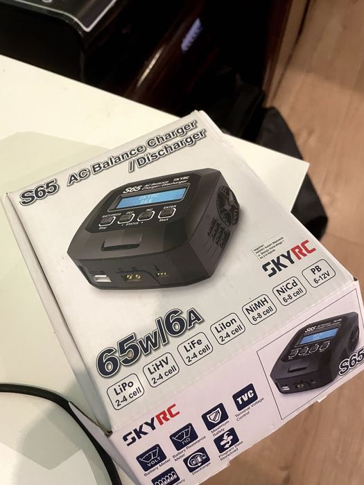 Ładowarka SKY RC S65
