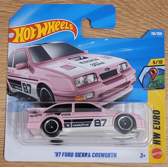 Ford Sierra Cosworth różowa Hot Wheels