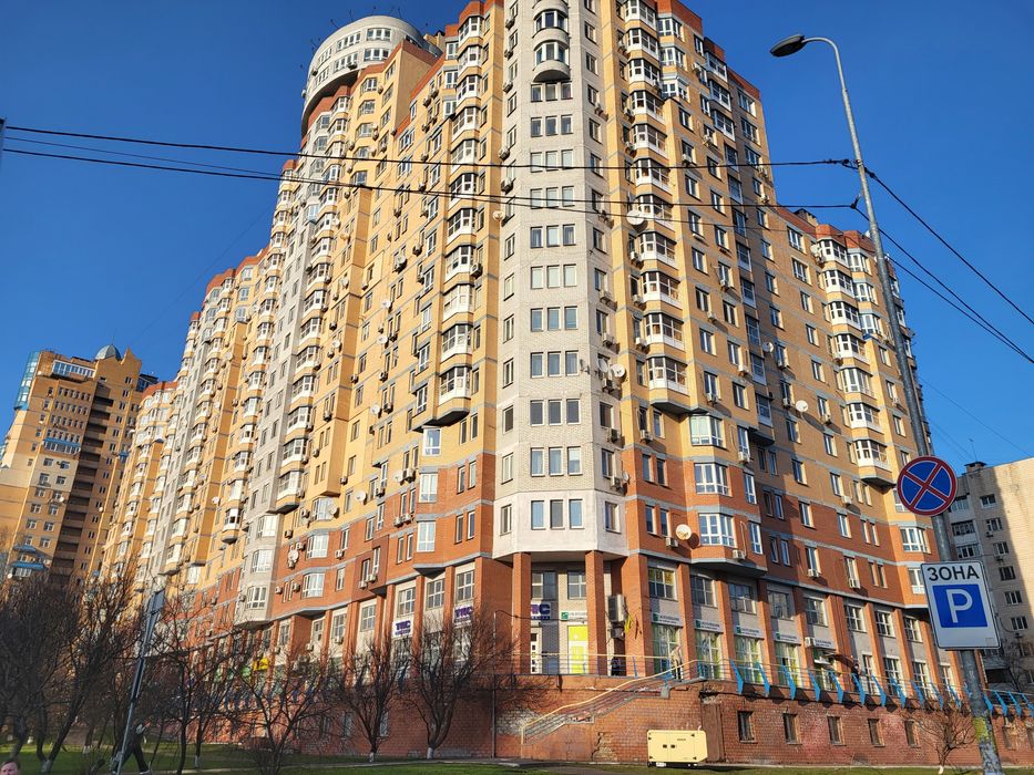 Без% Паркомісця в підземному паркінгу Новобудова метро Академмістечко