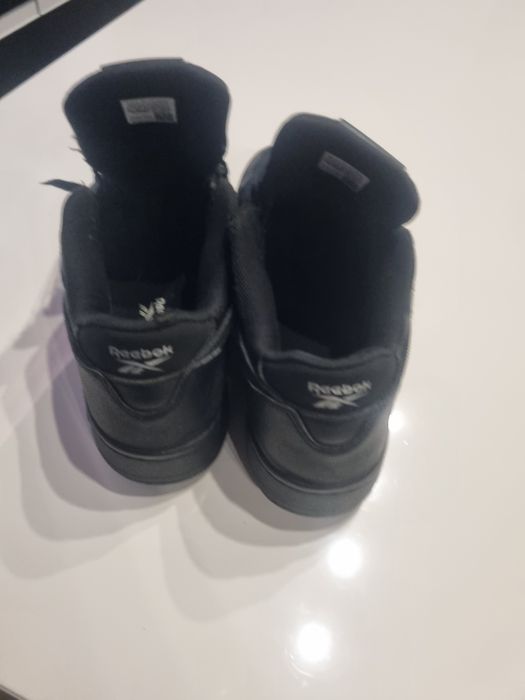 Sapatilhas pretas reebok