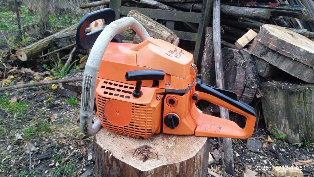 Продам бензопилу