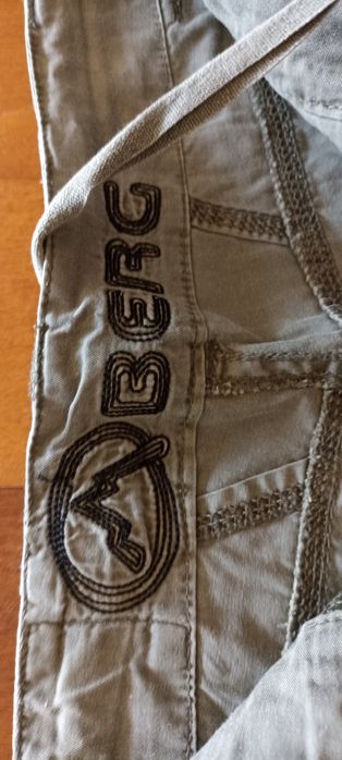 Berg Pants with Pockets, Size 34, Only €564740295049474122