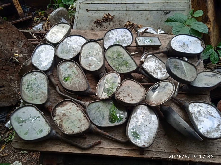 зеркала на скутер разные