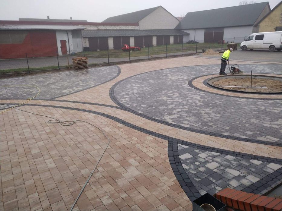 Układanie kostki brukowej