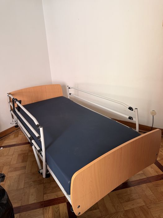 Cama articulada Hospitalar