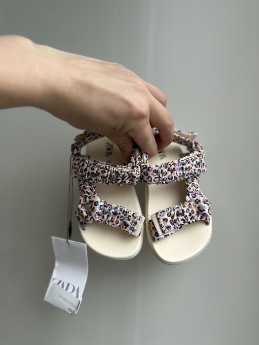 Босоніжки Zara HM 23 р / Сандалі  Zara  / Босоножки  Zara HM