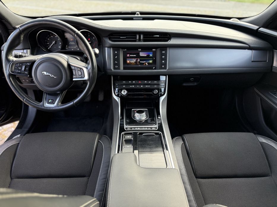 Jaguar XF R-Sport 2.0 d Auto