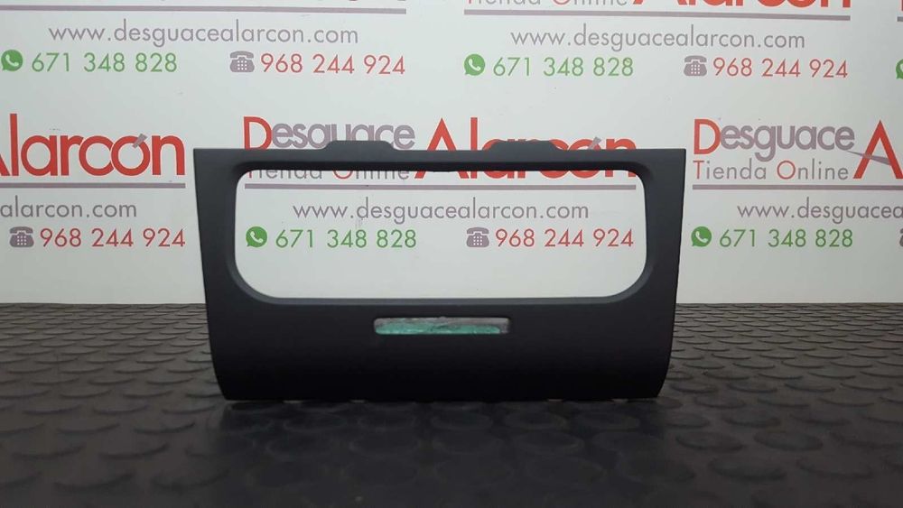 EMBELIZADOR VOLKSWAGEN GOLF VI (5K1) ADVANCE