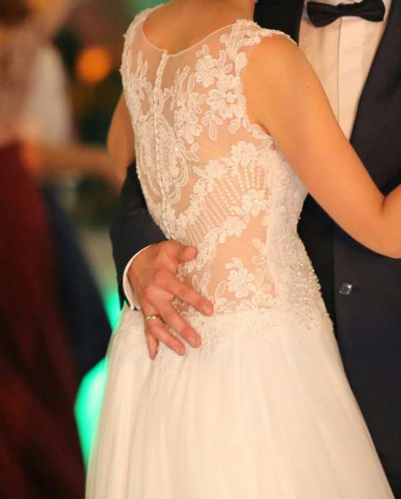 Suknia slubna Antra model Koral + Delaney